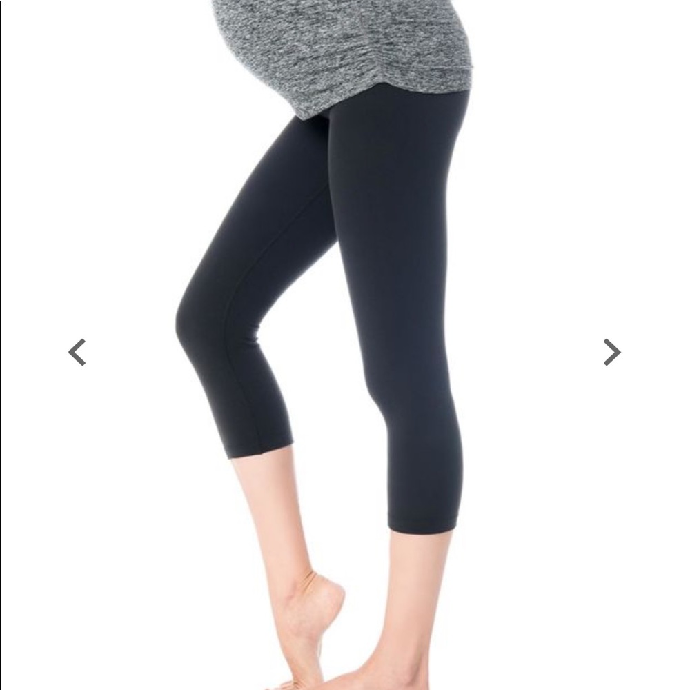 Beyond the Bump Capri leggings- ‘what’s kicking’